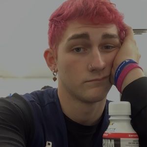 Meet your Posher, Clint